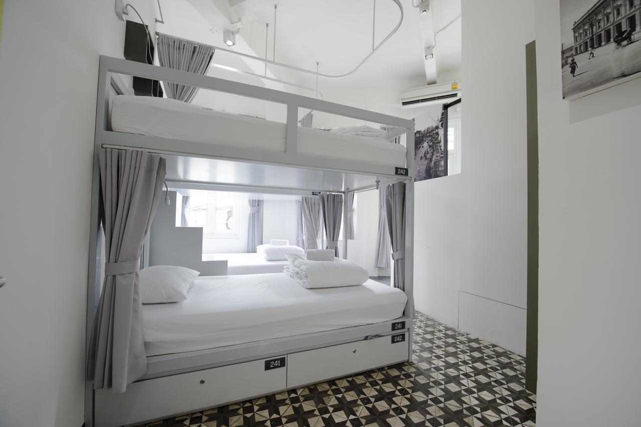 Cacha Bed Hotel Bangkok Exterior photo